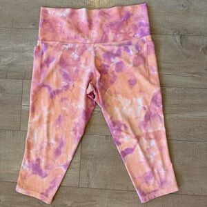 Athleta Salutation leggings cropped Pink and Orange Tie-Dye 1x spring activewear